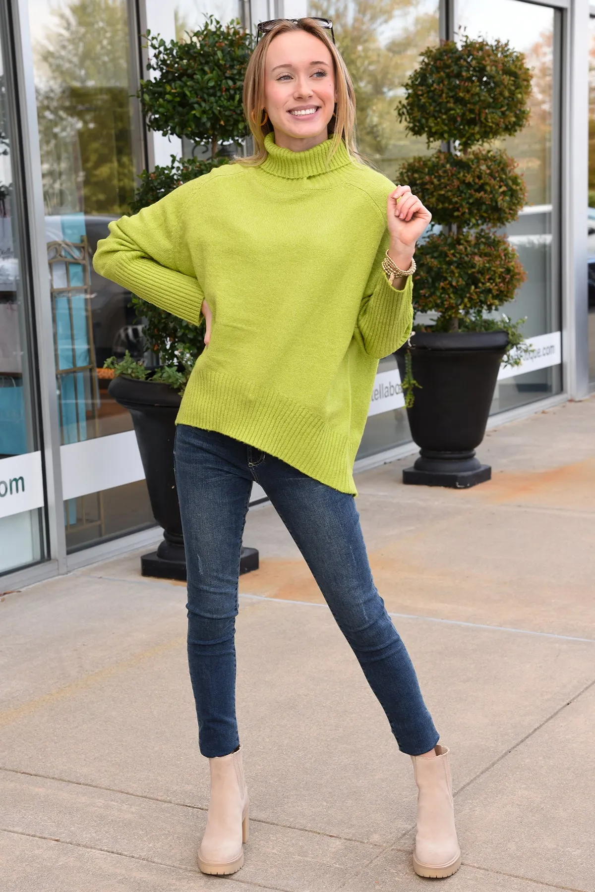 BRIGHT AND HAPPY SWEATER